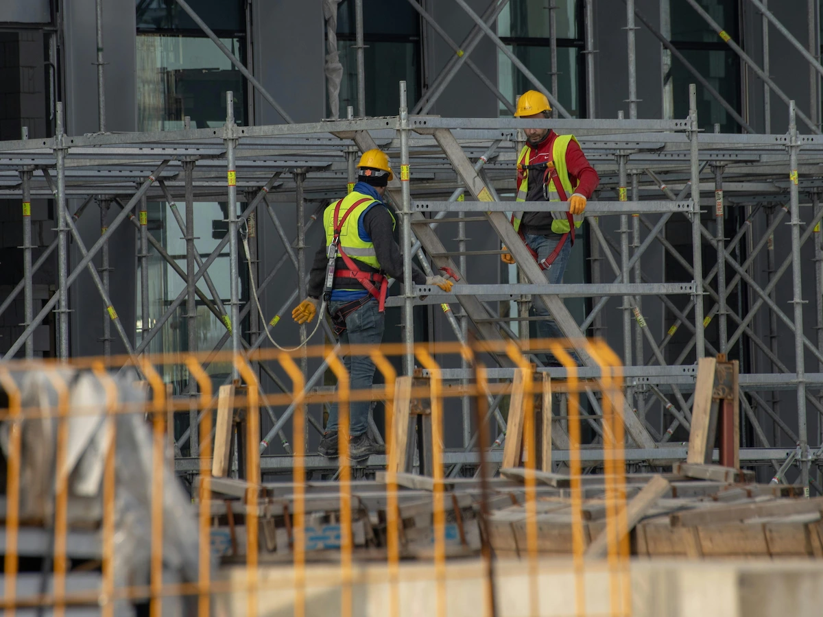 Scaffolding equipment